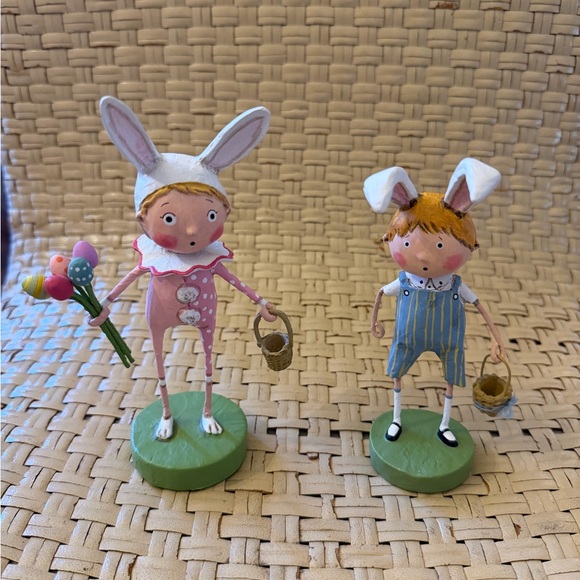 Lori Mitchell Easter Sunday Collection Bunny Figurines with Baskets (2)